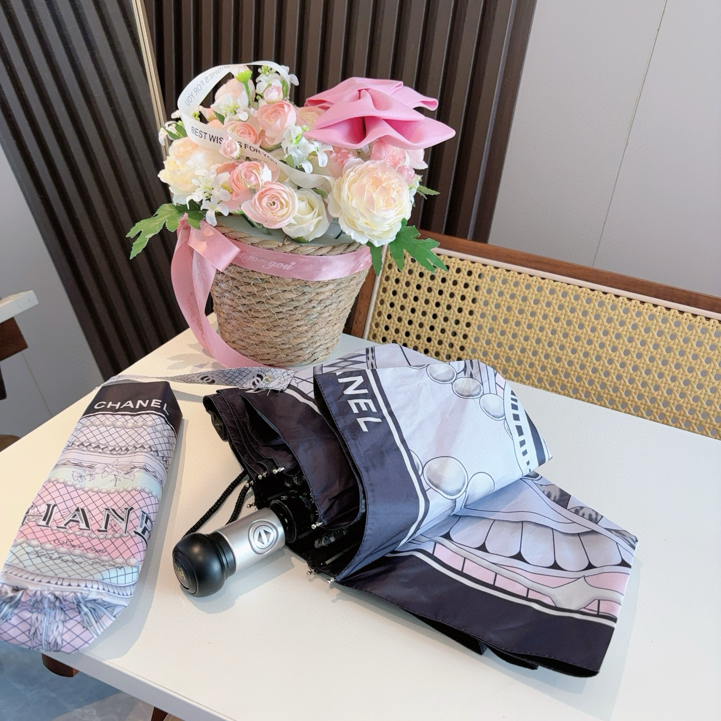  CHANEL（香奈儿）三折自动折叠晴雨伞 选用台湾进口UV防紫外线伞布 原单代工级品质 