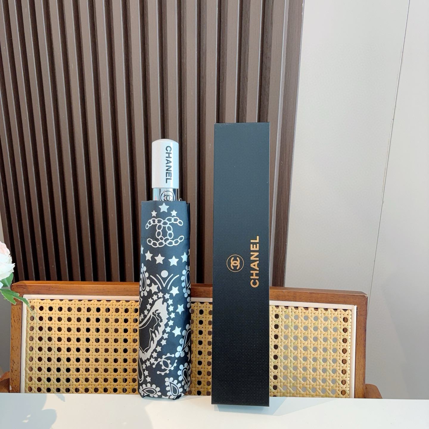  CHANEL（香奈儿）三折自动折叠晴雨伞 选用台湾进口UV防紫外线伞布 原单代工级品质 