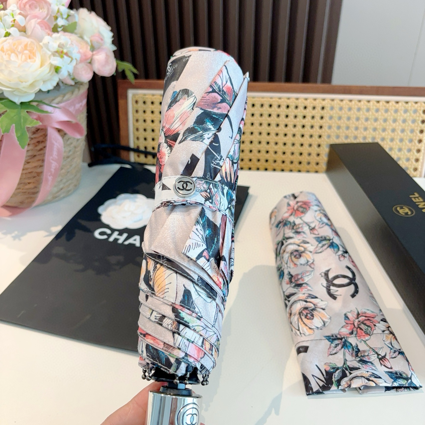  CHANEL（香奈儿）三折自动折叠晴雨伞 选用台湾进口UV防紫外线伞布 原单代工级品质 