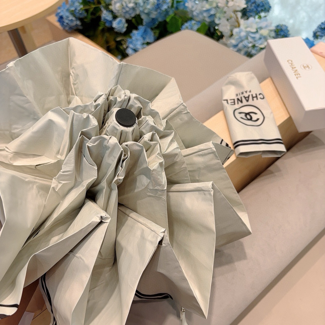 CHANEL（香奈儿）五折手动折叠晴雨伞 选用台湾进口UV防紫外线伞布 原单代工级品质  🌹2色