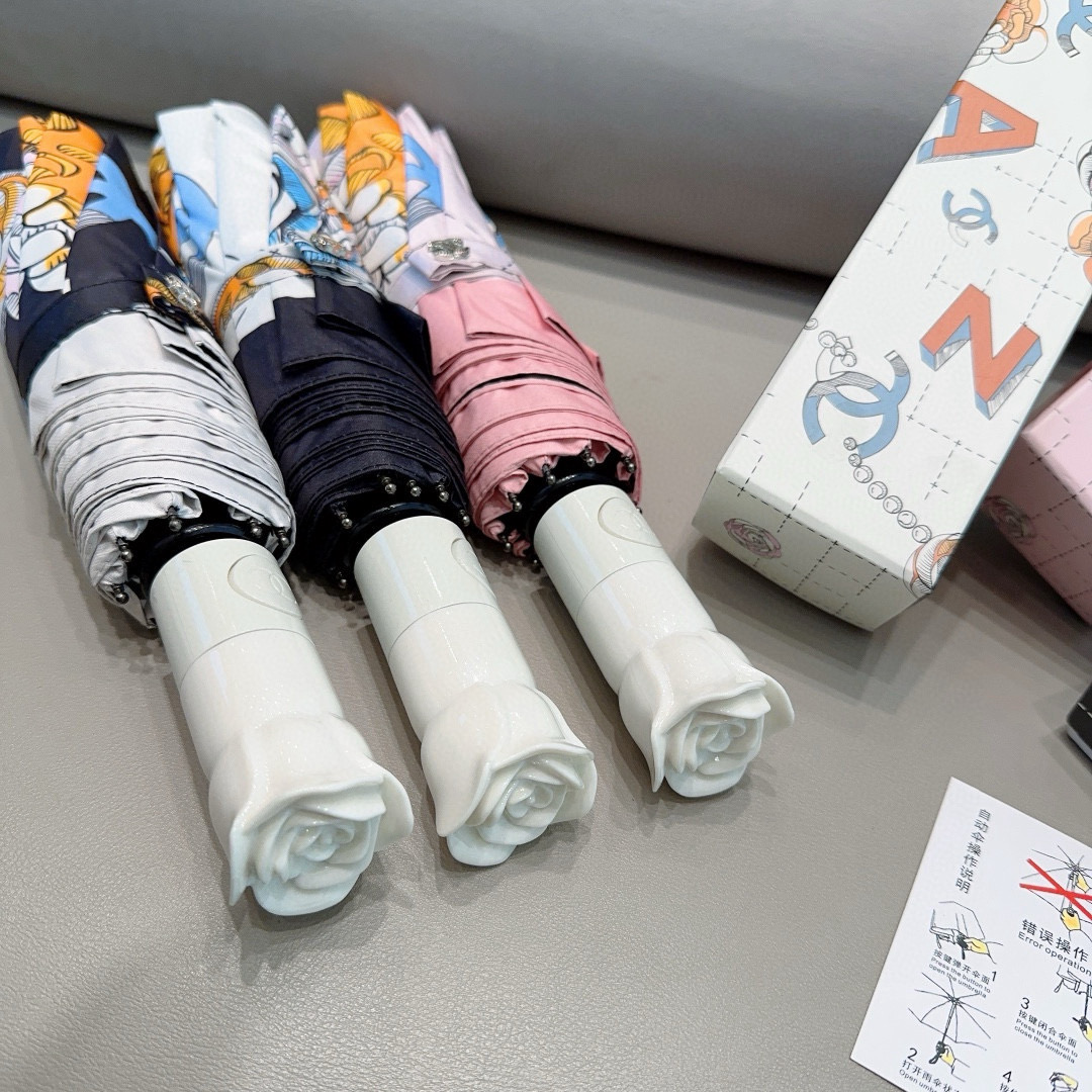  CHANEL（香奈儿） 玫瑰花头手柄 三折自动折叠晴雨伞    阻隔99%直射伞面的紫外线 杜绝夏季晒