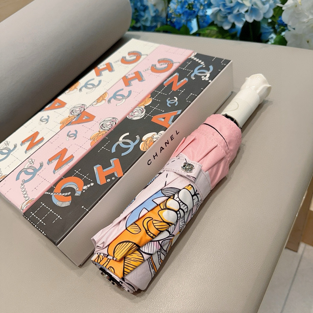  CHANEL（香奈儿） 玫瑰花头手柄 三折自动折叠晴雨伞    阻隔99%直射伞面的紫外线 杜绝夏季晒