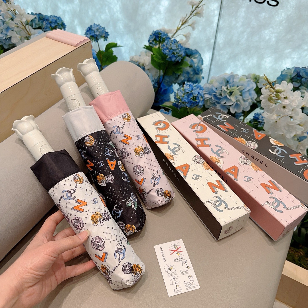  CHANEL（香奈儿） 玫瑰花头手柄 三折自动折叠晴雨伞    阻隔99%直射伞面的紫外线 杜绝夏季晒