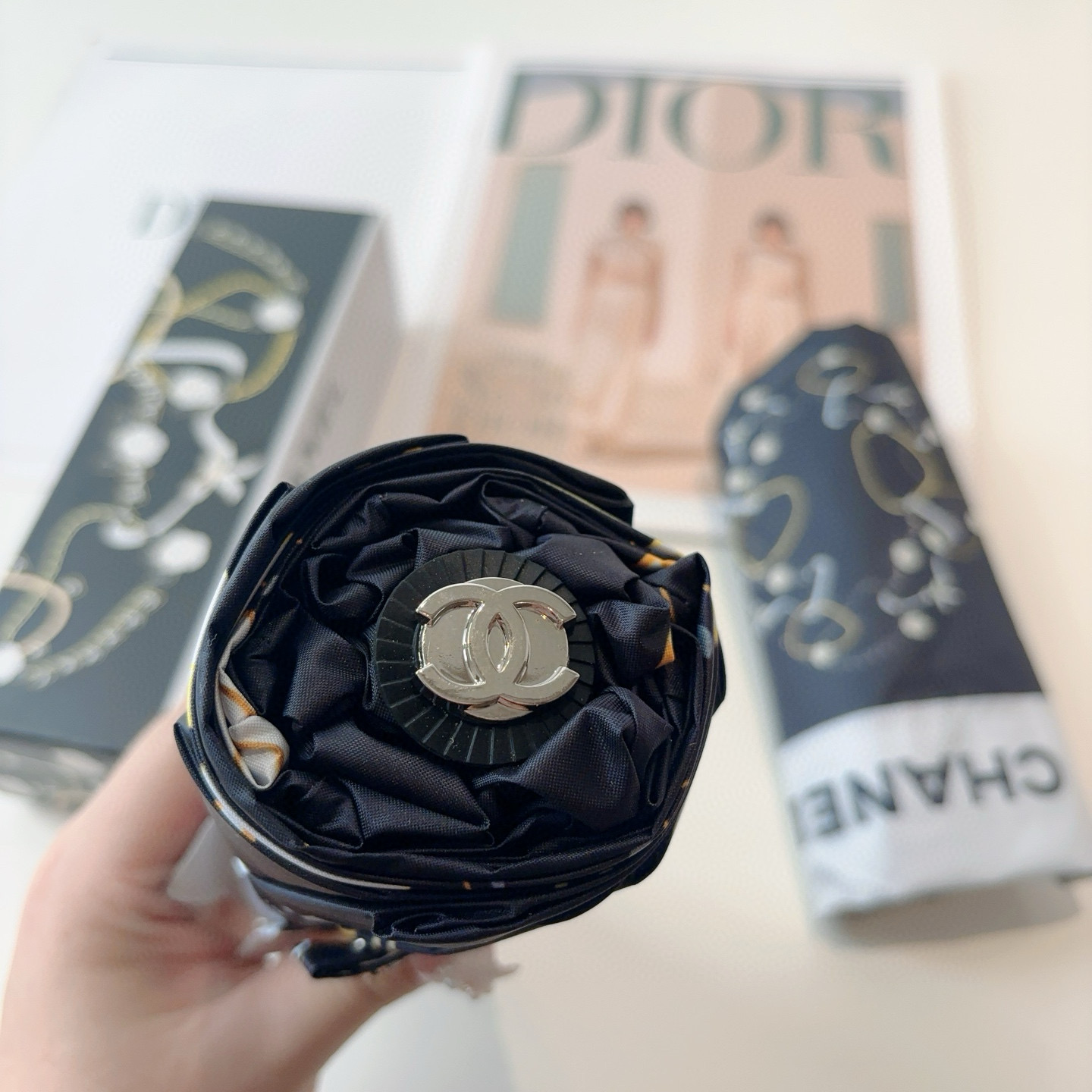  CHANEL（香奈儿）五折手动折叠晴雨伞 选用台 湾进口UV防紫外线伞布 原单代工级品质  🌹2色