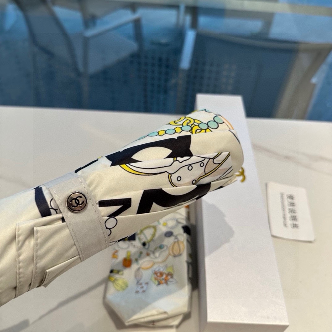  CHANEL（香奈儿）三折自动折叠晴雨伞 选用台湾进口UV防紫外线伞布 原单代工级品质 2色
