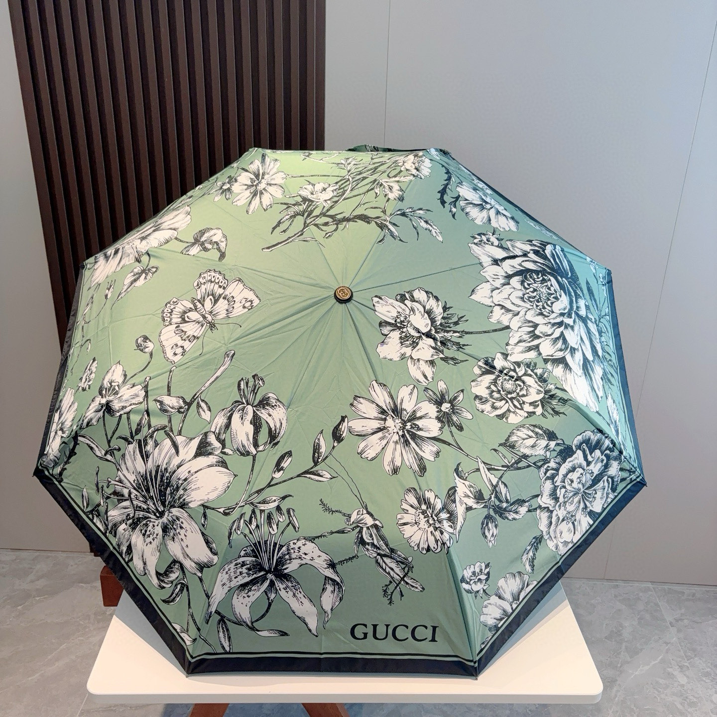  GUCCI（古奇）新款 三折自动折叠晴雨伞 选用台湾进口UV防紫外线伞布 原单代工级品质  🌹