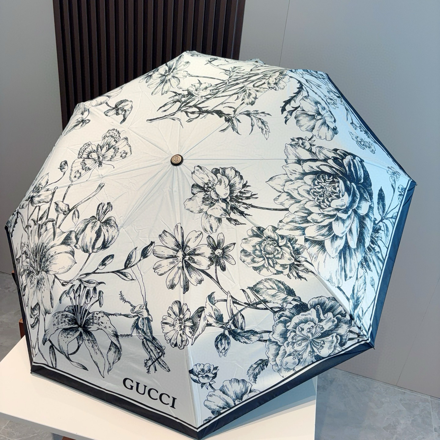  GUCCI（古奇）新款 三折自动折叠晴雨伞 选用台湾进口UV防紫外线伞布 原单代工级品质  🌹