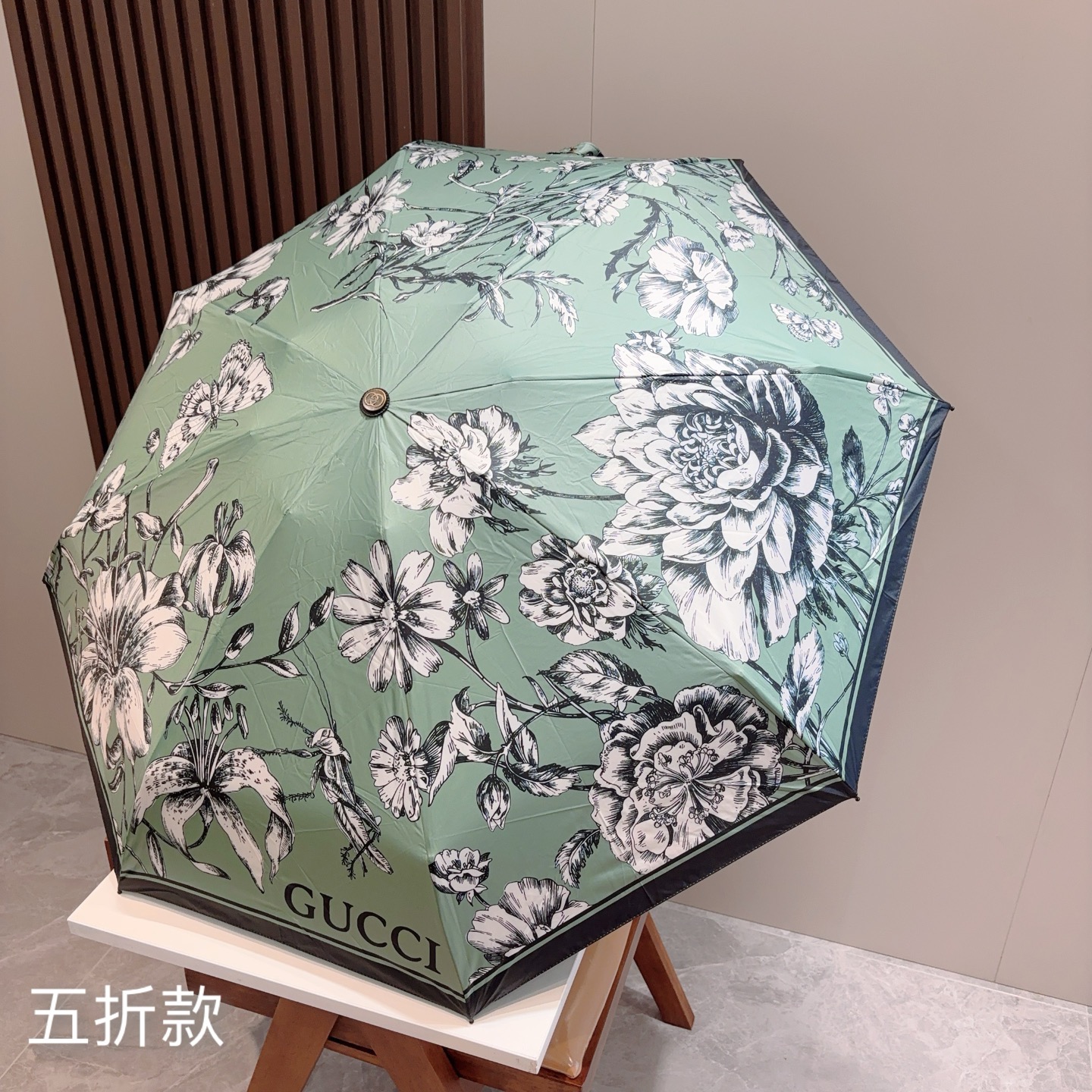 GUCCI（古奇）新款  五折手开折叠晴雨伞 选用台湾进口UV防紫外线伞布 原单代工级品质  🌹