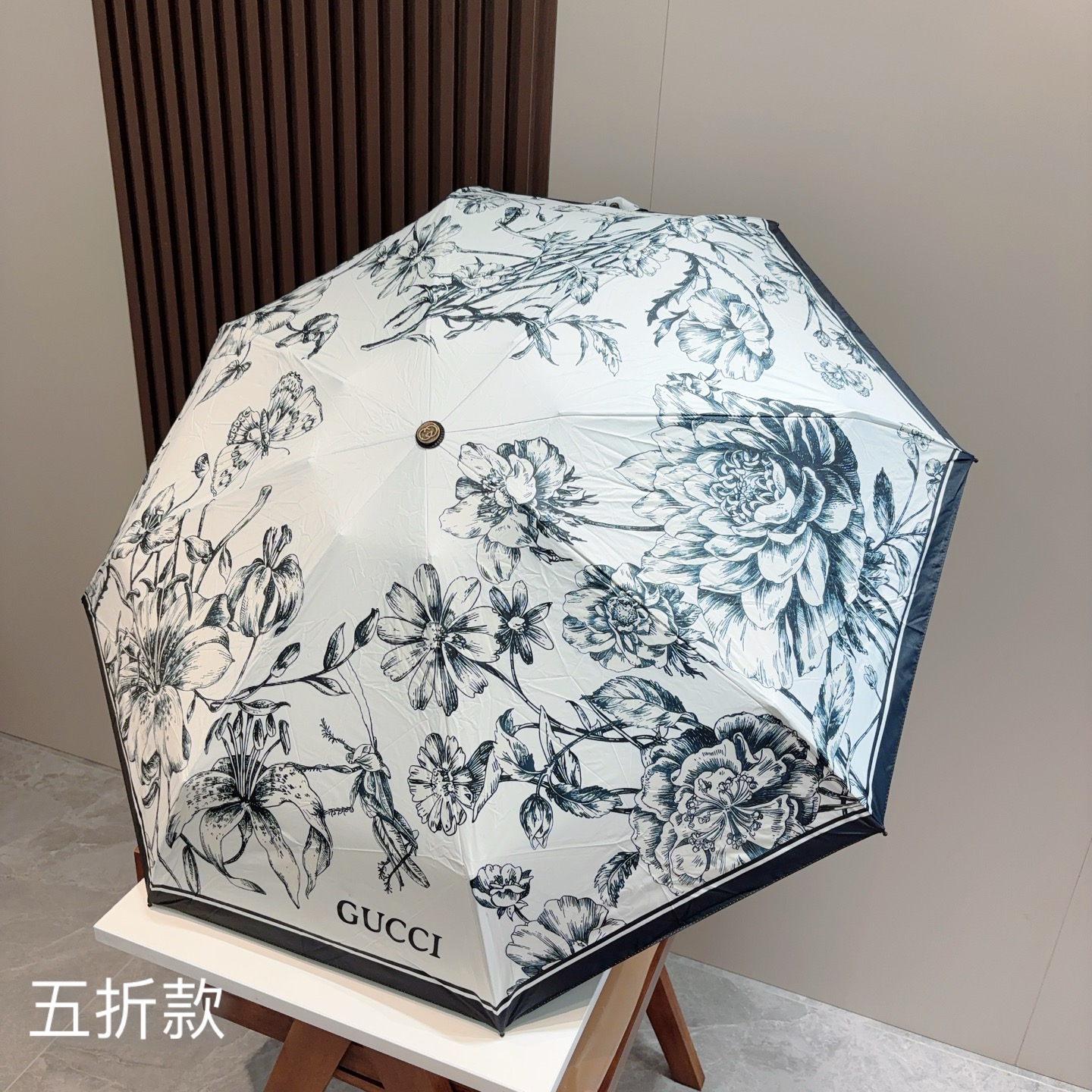 GUCCI（古奇）新款  五折手开折叠晴雨伞 选用台湾进口UV防紫外线伞布 原单代工级品质  🌹