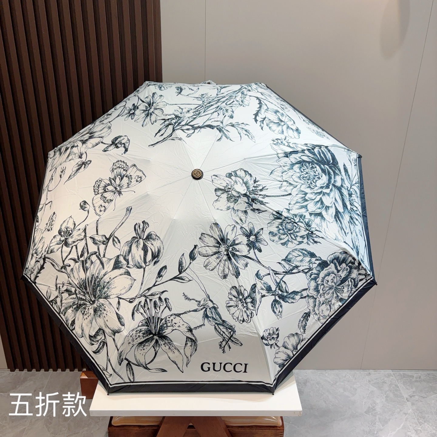 GUCCI（古奇）新款  五折手开折叠晴雨伞 选用台湾进口UV防紫外线伞布 原单代工级品质  🌹
