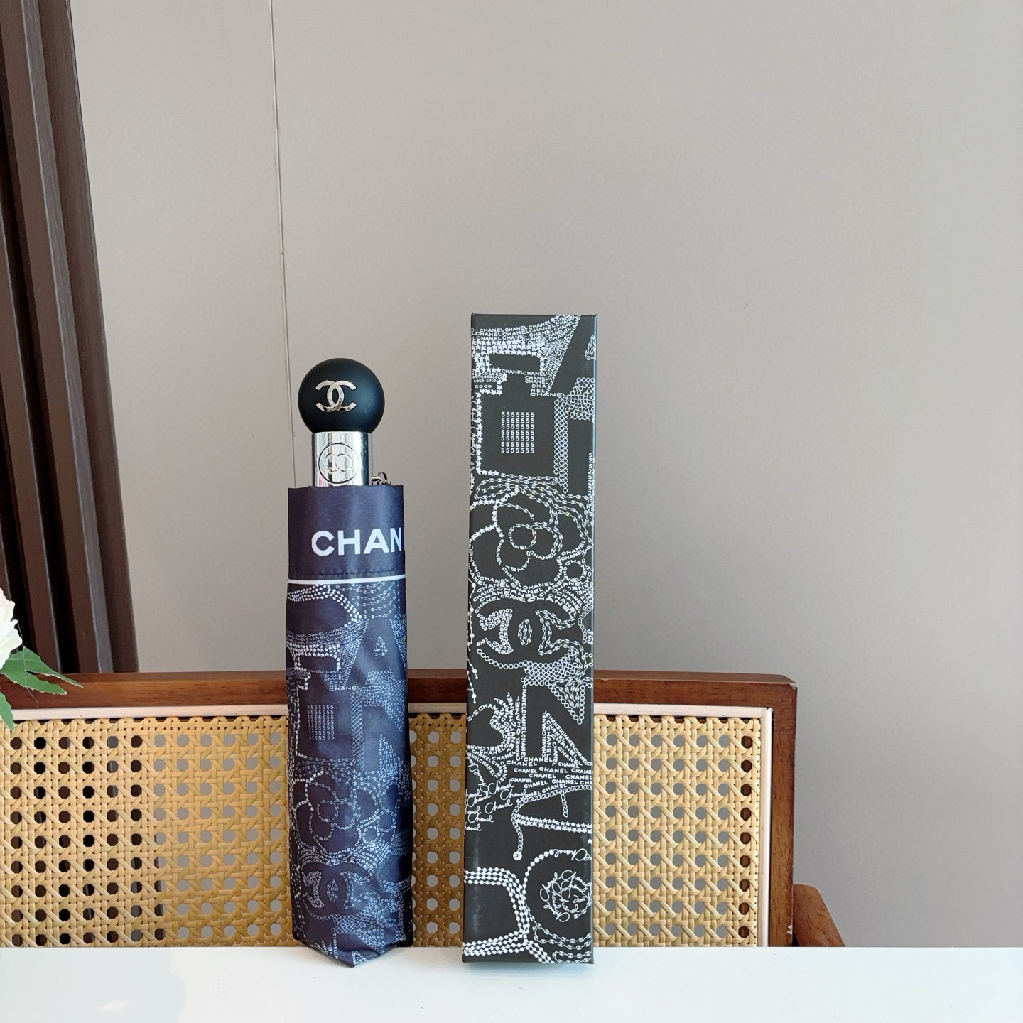  CHANEL（香奈儿）三折自动折叠晴雨伞 选用台湾进口UV防紫外线伞布 原单代工级品质 