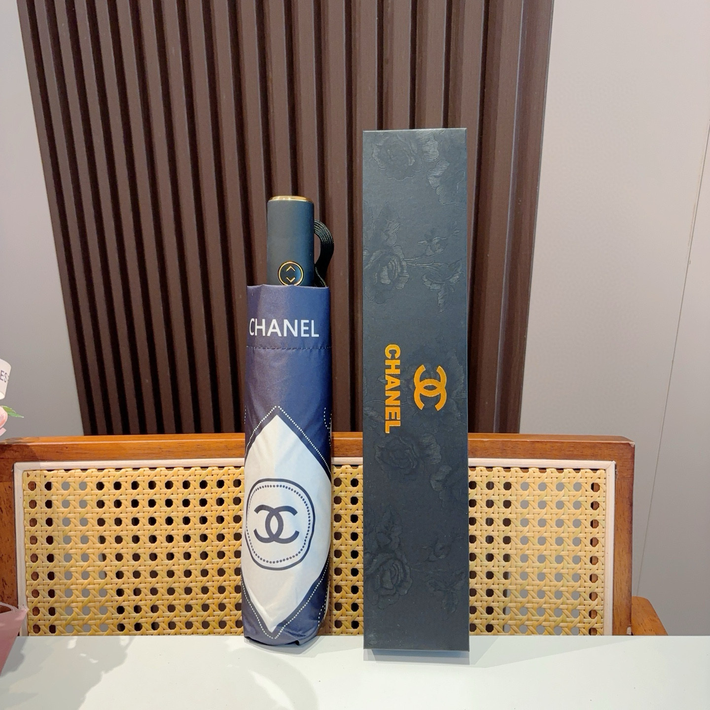  CHANEL（香奈儿）三折自动折叠晴雨伞 选用台湾进口UV防紫外线伞布 原单代工级品质 