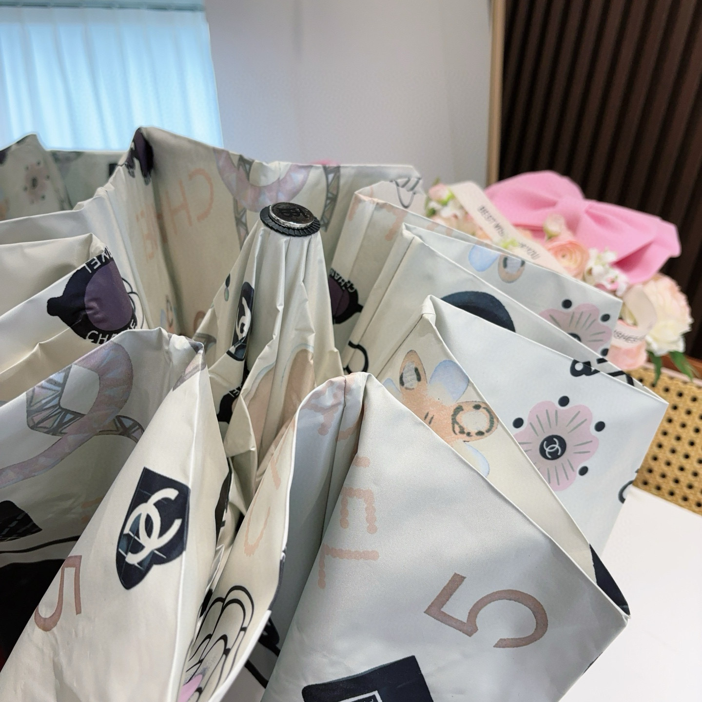  CHANEL（香奈儿）三折自动折叠晴雨伞 选用台湾进口UV防紫外线伞布 原单代工级品质 
