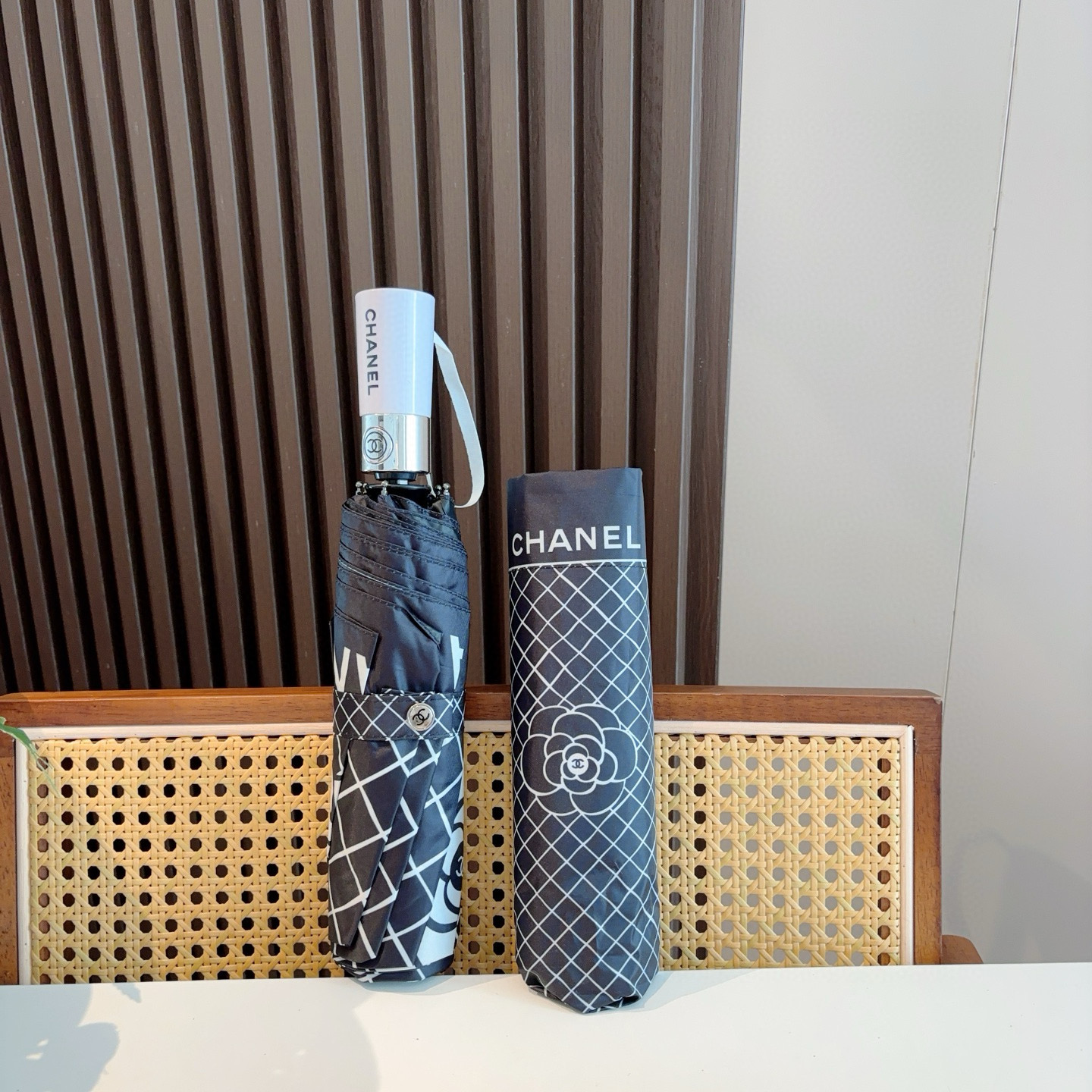  CHANEL（香奈儿）三折自动折叠晴雨伞 选用台湾进口UV防紫外线伞布 原单代工级品质 