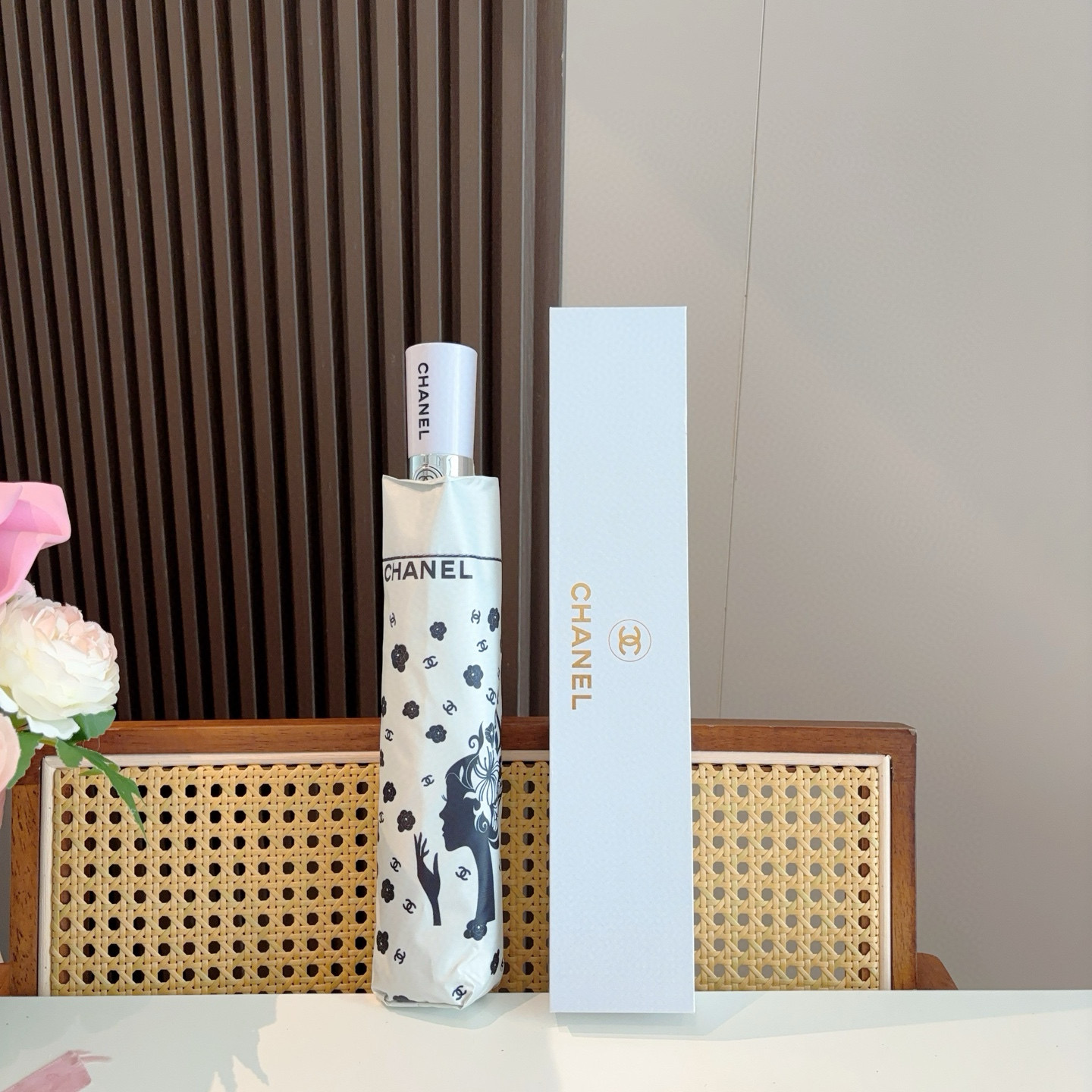  CHANEL（香奈儿）三折自动折叠晴雨伞 选用台湾进口UV防紫外线伞布 原单代工级品质 