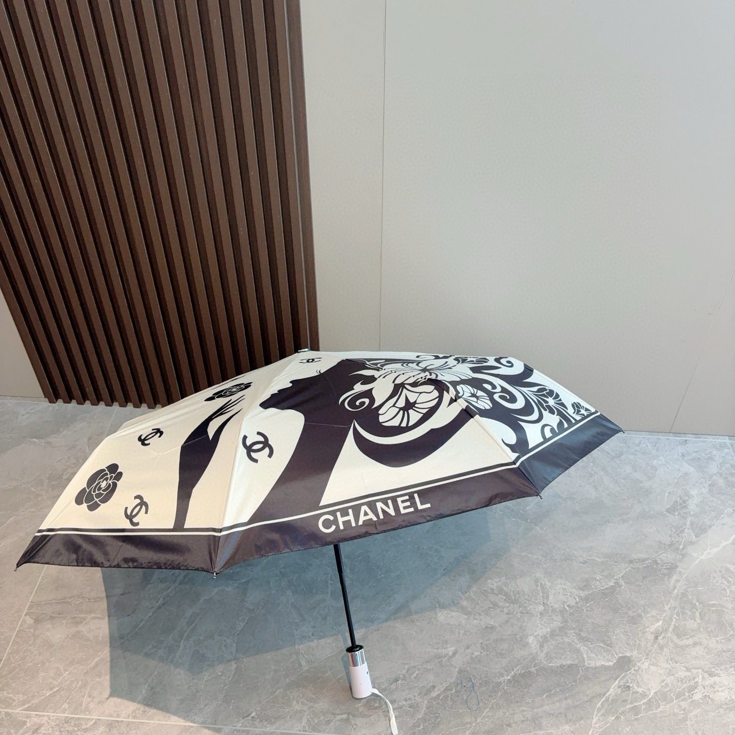  CHANEL（香奈儿）三折自动折叠晴雨伞 选用台湾进口UV防紫外线伞布 原单代工级品质 