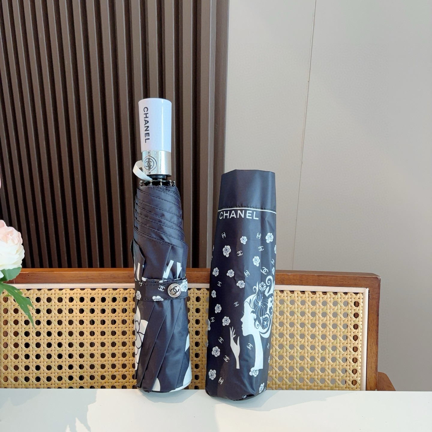  CHANEL（香奈儿）三折自动折叠晴雨伞 选用台湾进口UV防紫外线伞布 原单代工级品质 