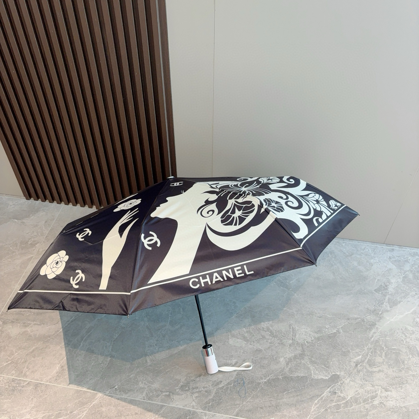  CHANEL（香奈儿）三折自动折叠晴雨伞 选用台湾进口UV防紫外线伞布 原单代工级品质 