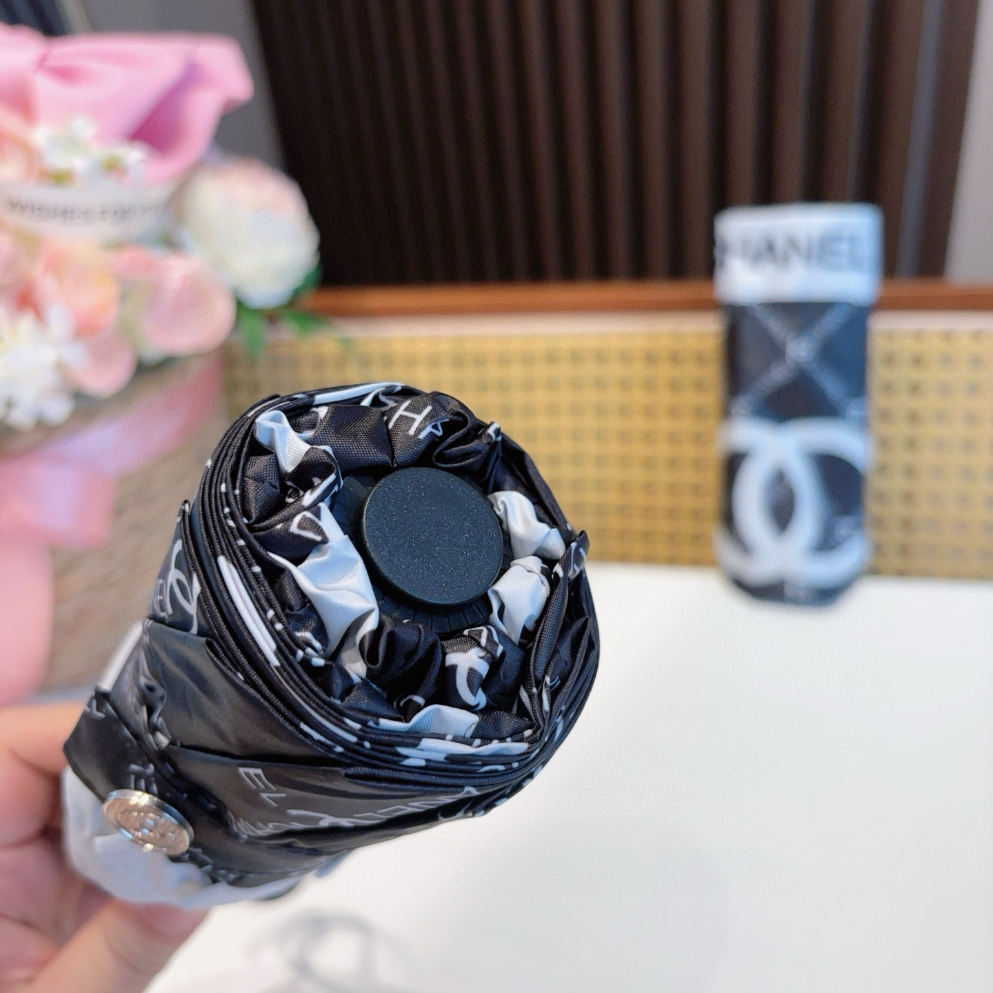  CHANEL（香奈儿）五折手动折叠晴雨伞 选用台 湾进口UV防紫外线伞布 原单代工级品质  🌹2色