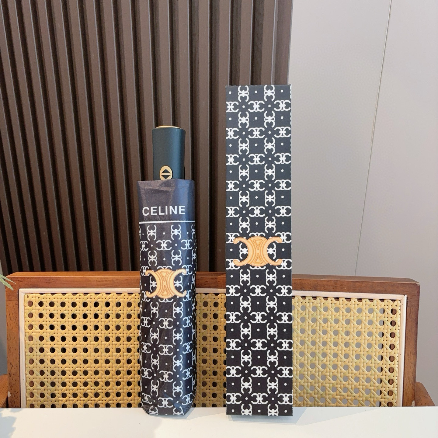  Céline 赛琳 凯旋门新款 三折自动折叠晴雨伞 选用台湾进口UV防紫外线伞布 原单代工级品质 2色