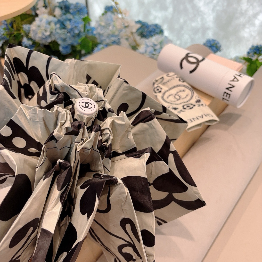  CHANEL（香奈儿）五折手动折叠晴雨伞 选用台湾进口UV防紫外线伞布 原单代工级品质  🌹