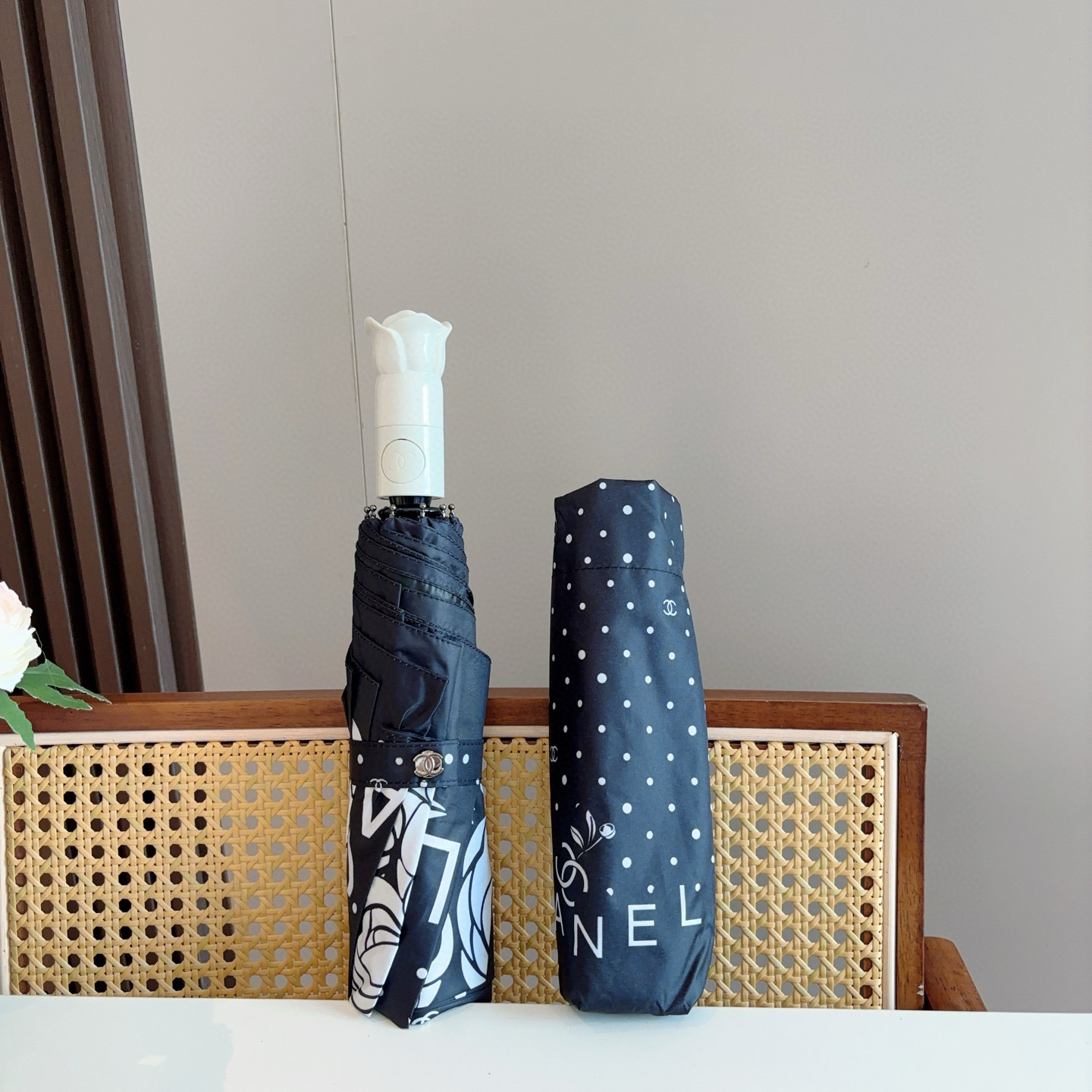  CHANEL（香奈儿）三折自动折叠晴雨伞 选用台湾进口UV防紫外线伞布 原单代工级品质 