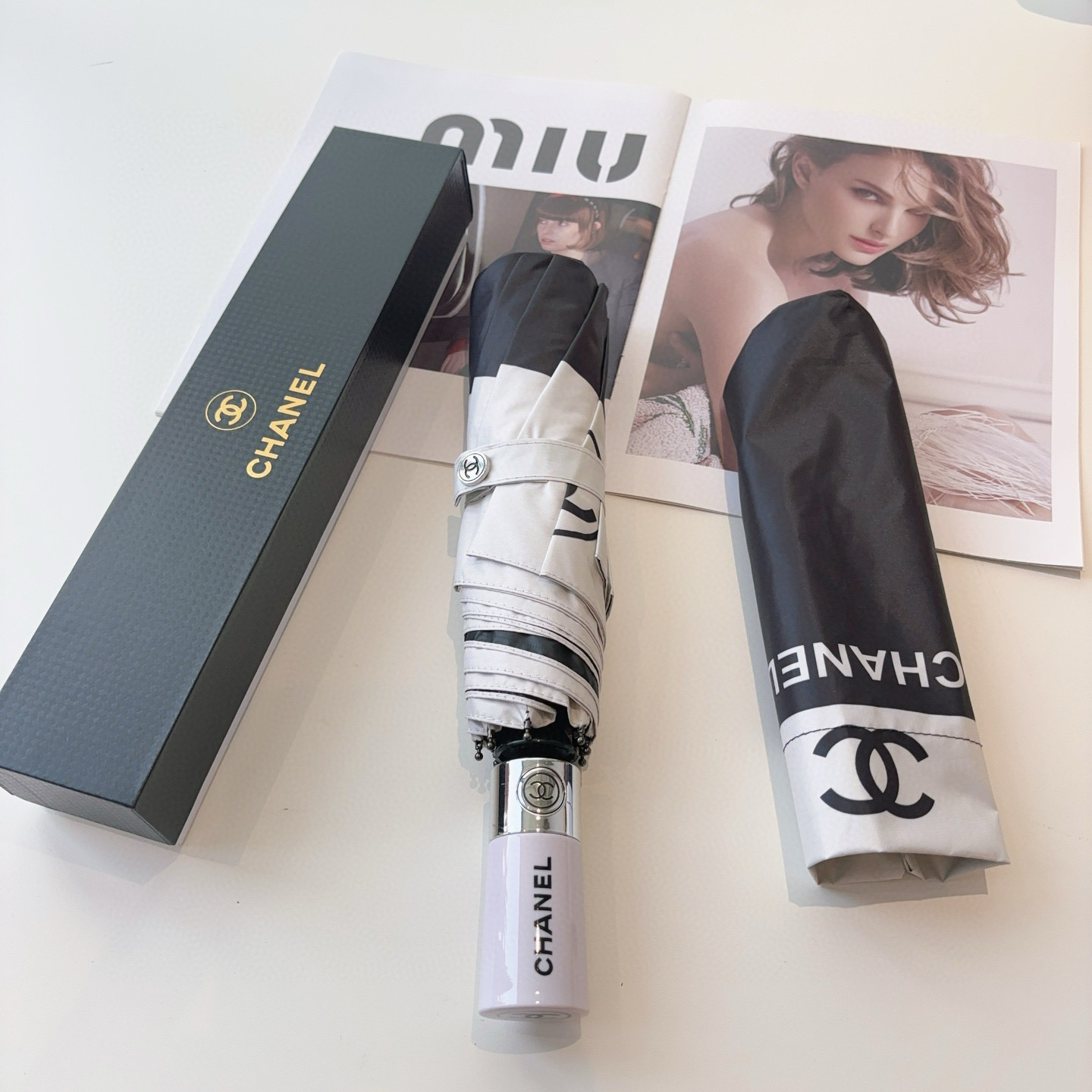  CHANEL（香奈儿）三折自动折叠晴雨伞 选用台湾进口UV防紫外线伞布 原单代工级品质 