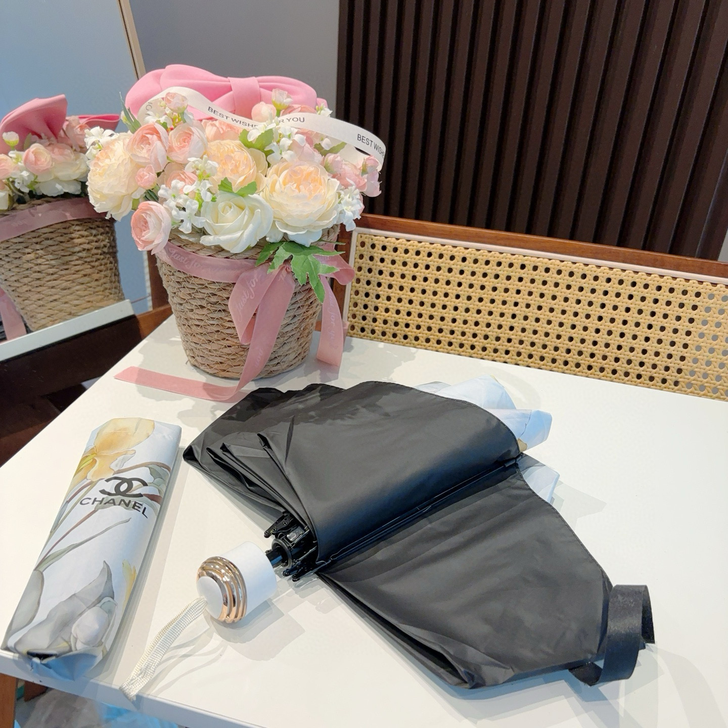  CHANEL（香奈儿）三折手开折叠晴雨伞 选用台湾进口UV防紫外线伞布 原单代工级品质 