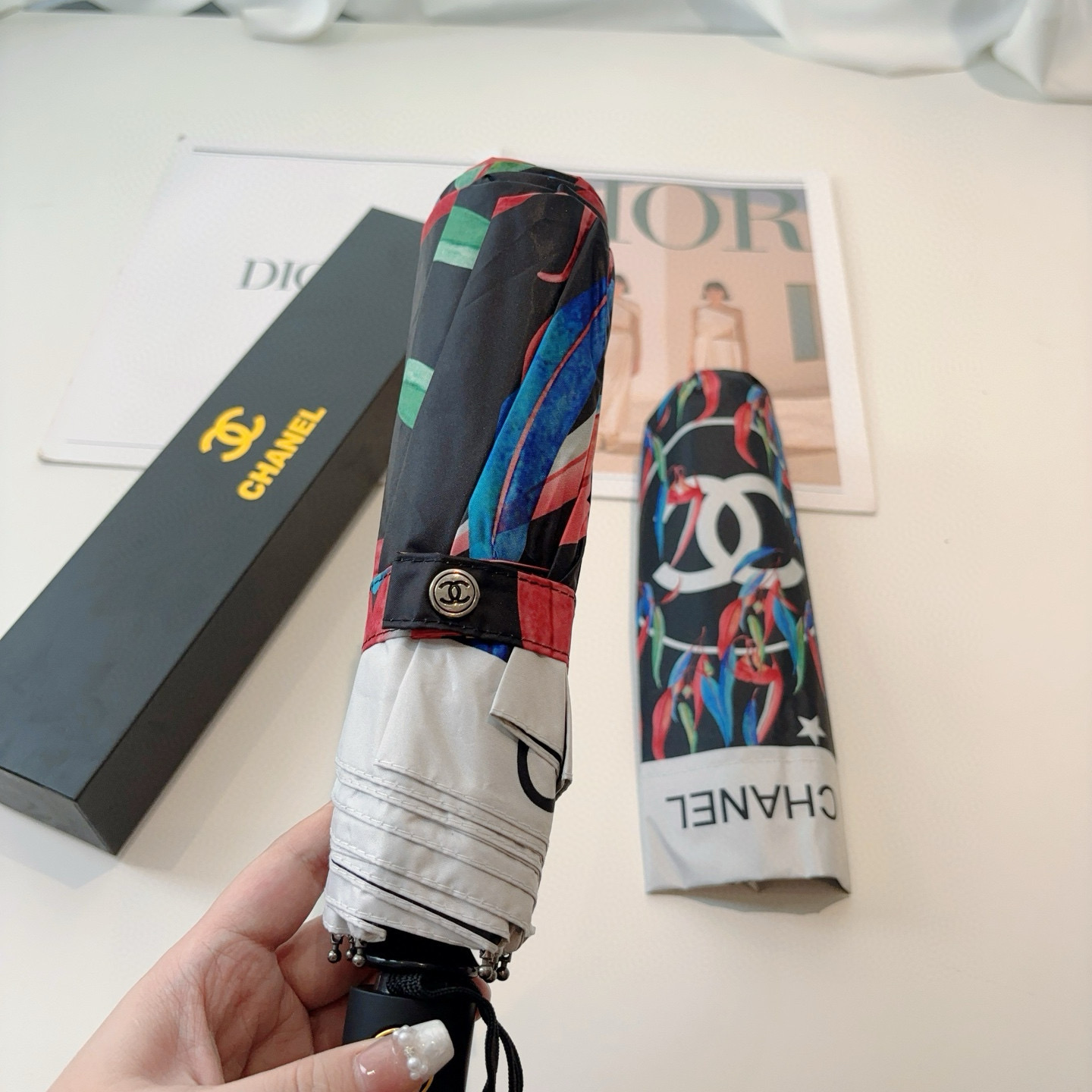  CHANEL（香奈儿）三折自动折叠晴雨伞 选用台湾进口UV防紫外线伞布 原单代工级品质 