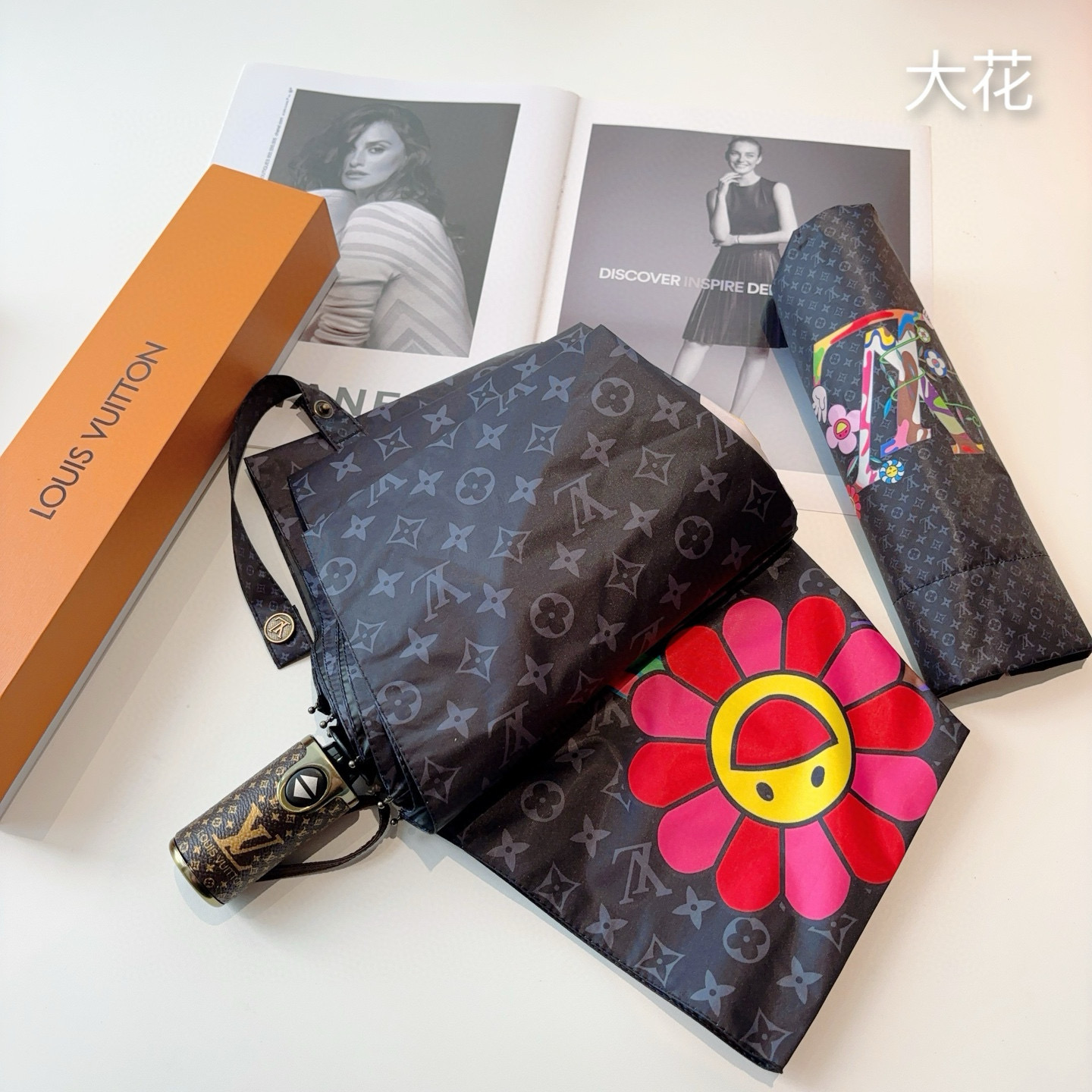 LOUIS VUITTON （路易威登）新款 三折自动折叠晴雨伞 新涂层技术深色伞面 拥有令人惊喜的遮光