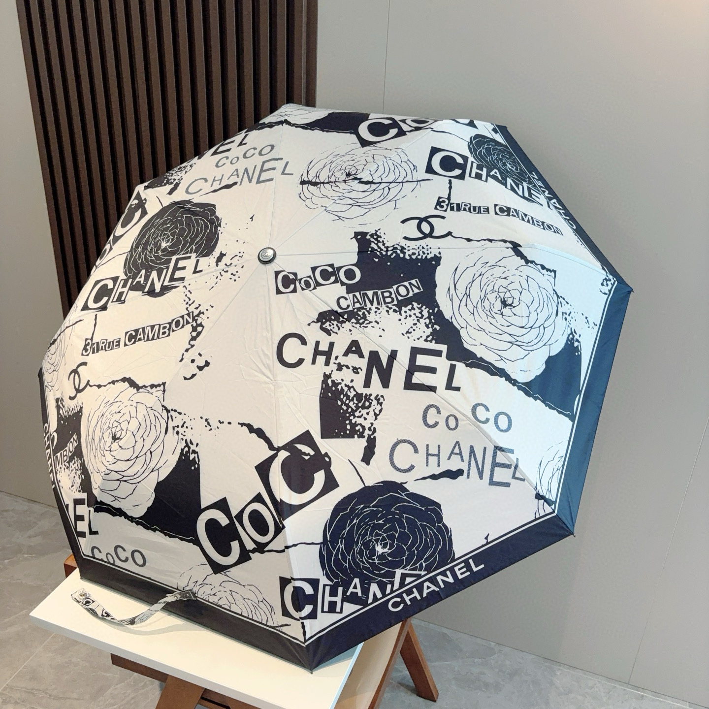  CHANEL香奈儿 三折自动折叠晴雨伞  时尚原单代工品质 细节精致 看得见的品质 打破一成不变 色泽