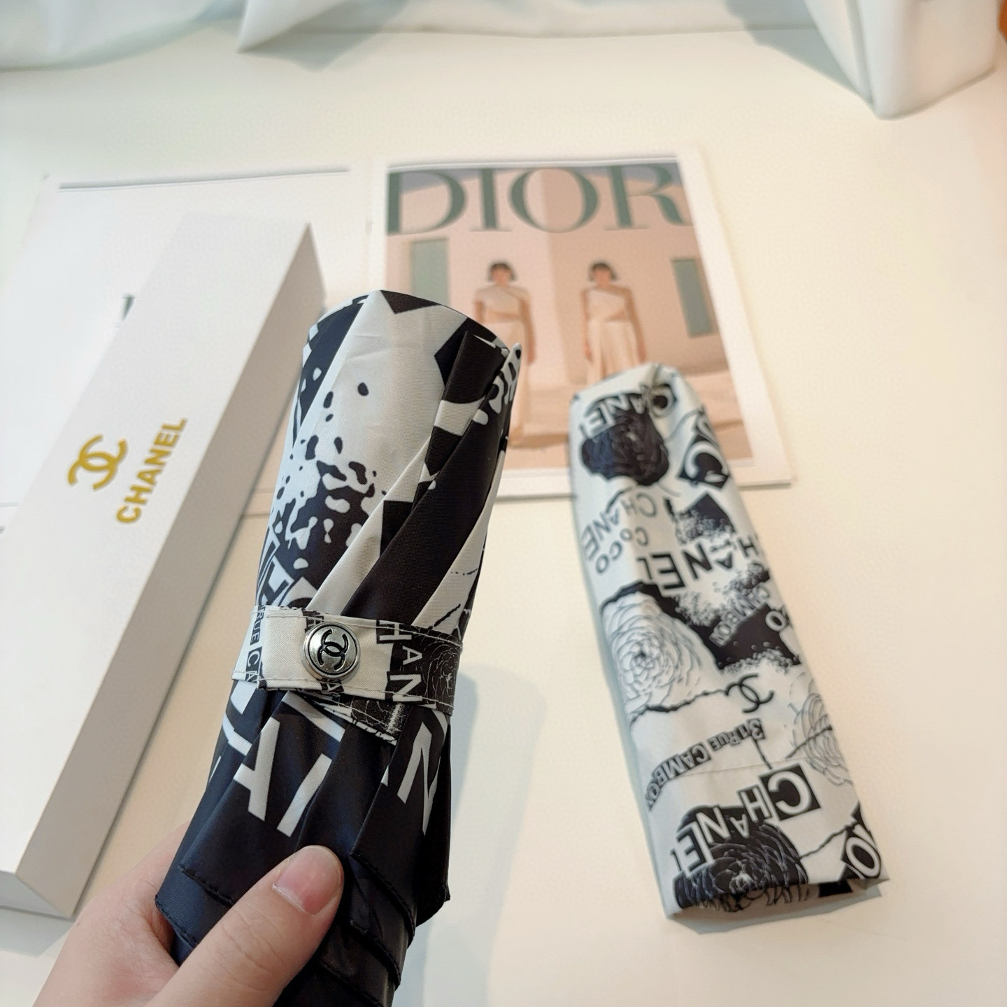 CHANEL香奈儿 三折自动折叠晴雨伞  时尚原单代工品质 细节精致 看得见的品质 打破一成不变 色泽