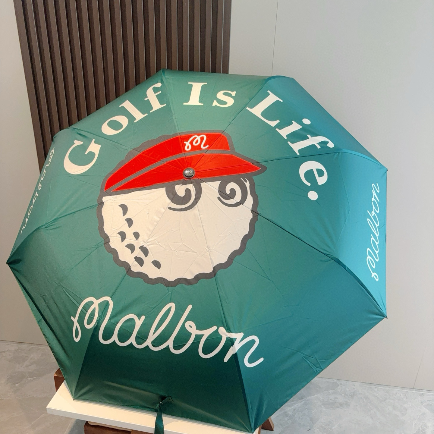  MALBON 新晋潮牌夏季新款 全自动折叠晴雨伞 
黑色涂层防晒有效阻隔紫外线99%，UPF>50 
