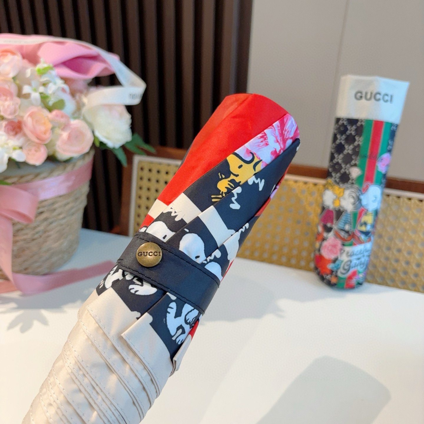  GUCCI古奇 三折自动折叠晴雨伞  时尚原单代工品质 细节精致 看得见的品质 打破一成不变 色泽纯正