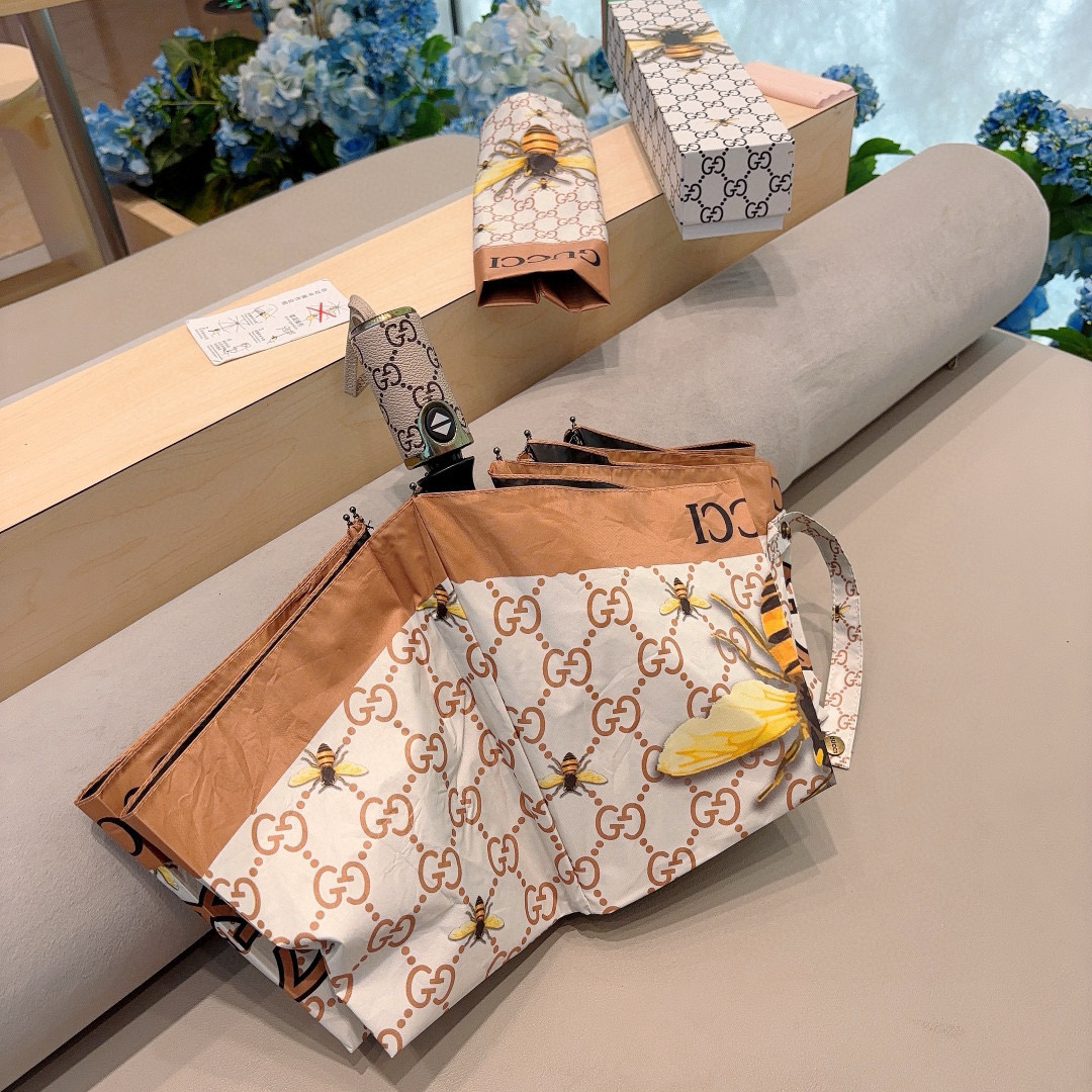  GUCCI古奇 三折自动折叠晴雨伞  时尚原单代工品质 细节精致 看得见的品质 打破一成不变 色泽纯正