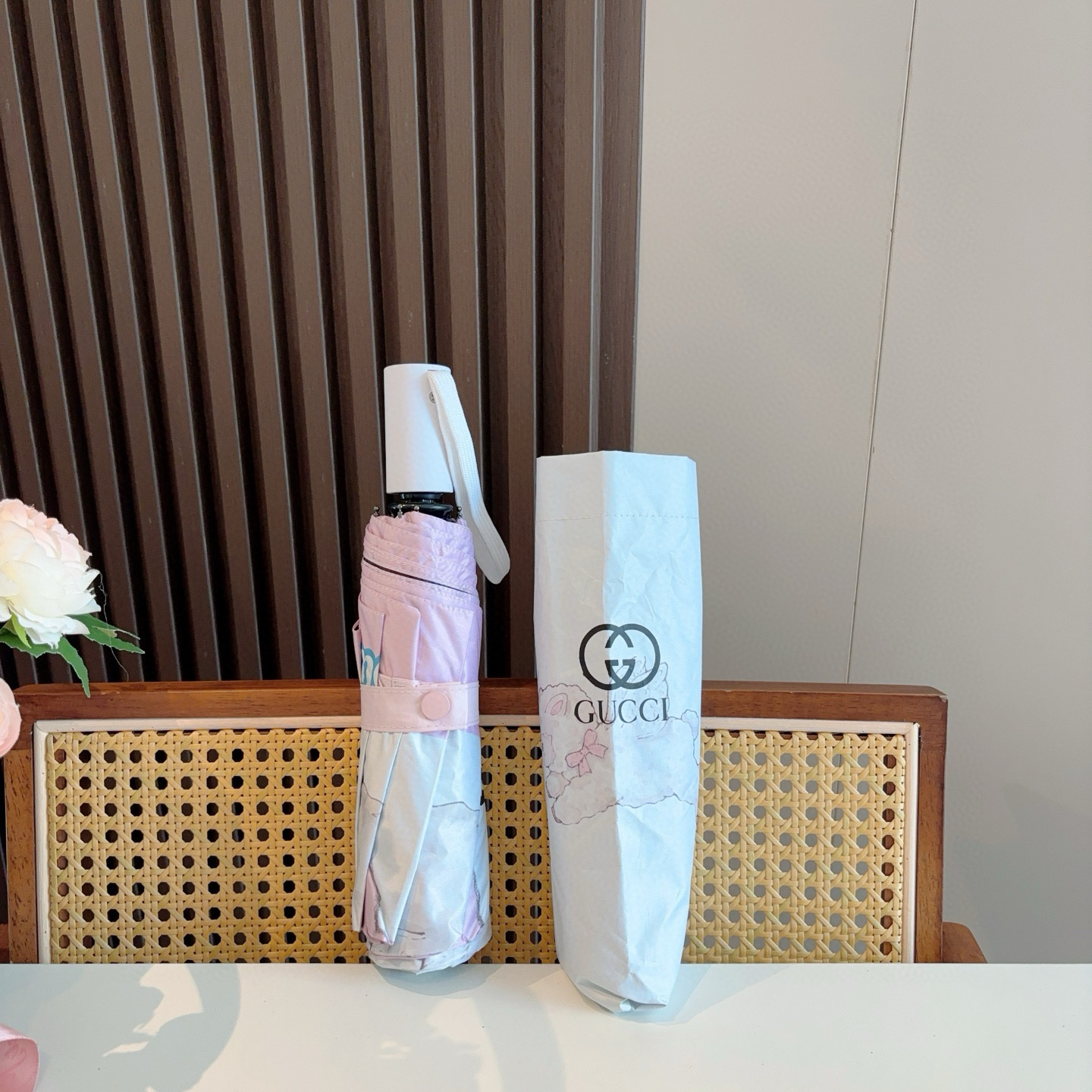  GUCCI古奇 三折自动折叠晴雨伞  时尚原单代工品质 细节精致 看得见的品质 打破一成不变 色泽纯正