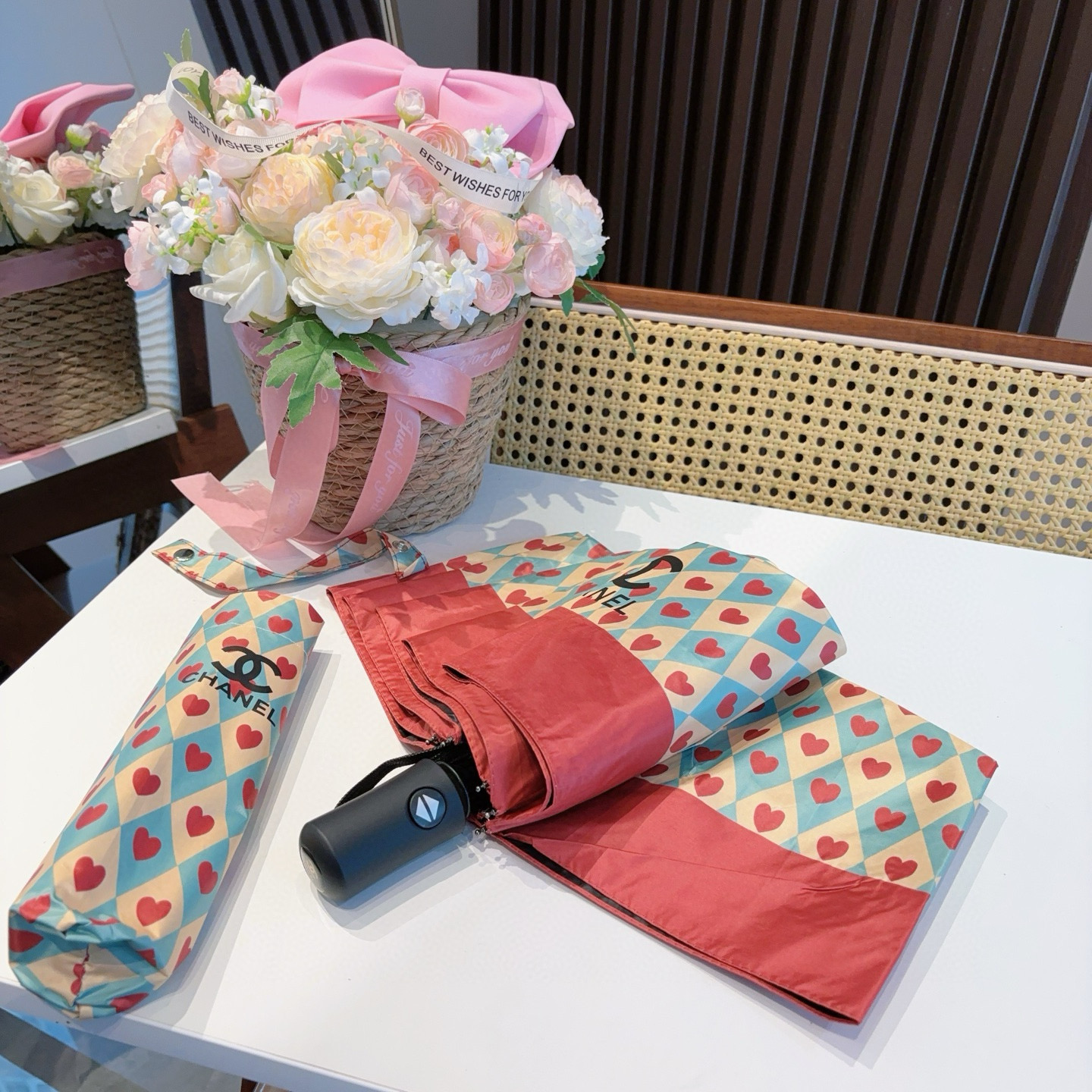  CHANEL（香奈儿）三折自动折叠晴雨伞 选用台湾进口UV防紫外线伞布 原单代工级品质  🌹