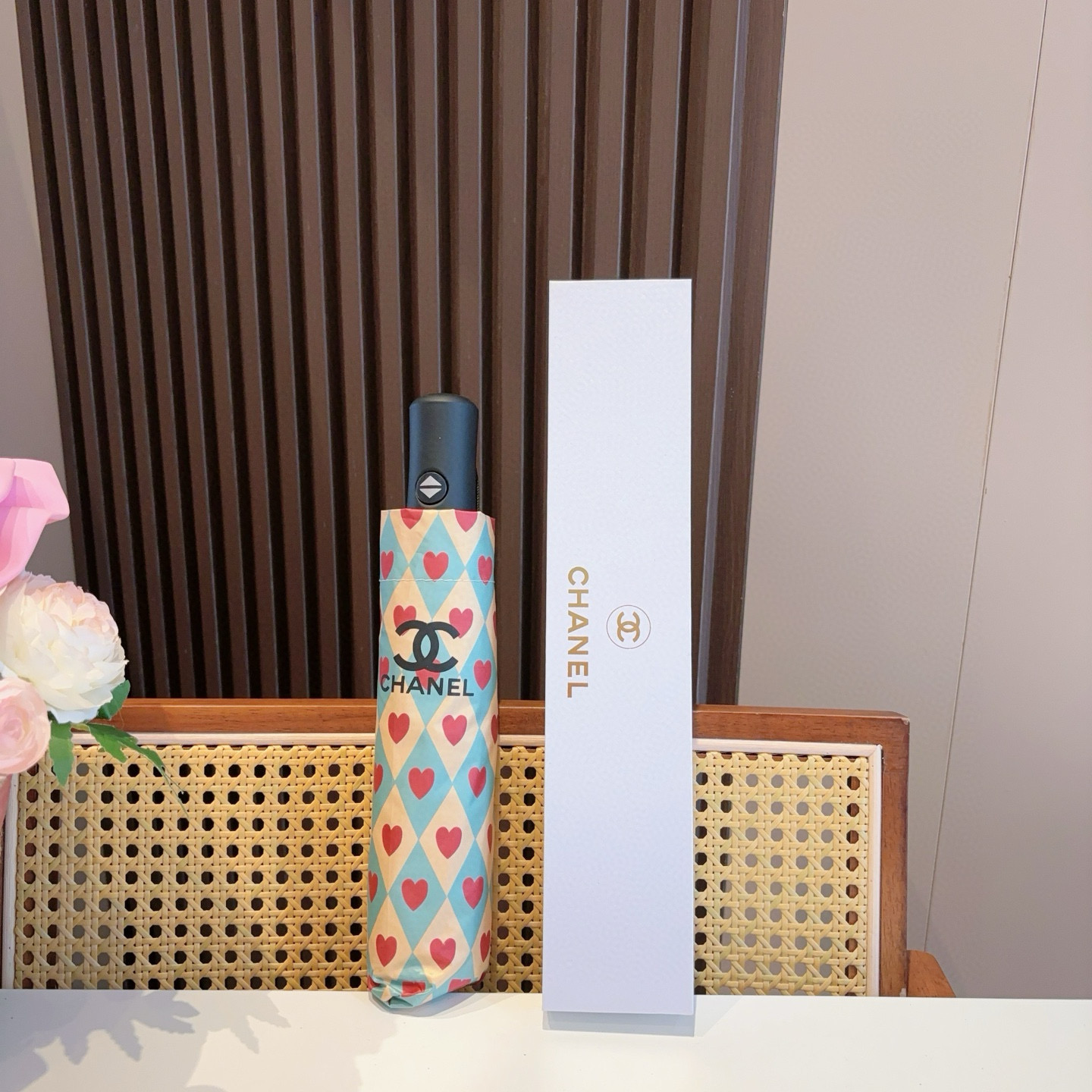  CHANEL（香奈儿）三折自动折叠晴雨伞 选用台湾进口UV防紫外线伞布 原单代工级品质  🌹