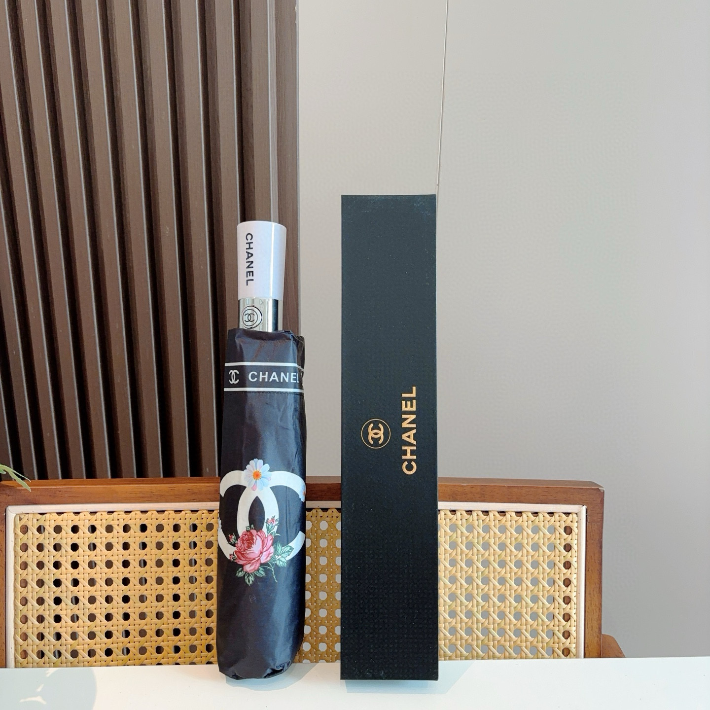  CHANEL（香奈儿）三折自动折叠晴雨伞 选用台湾进口UV防紫外线伞布 原单代工级品质  🌹