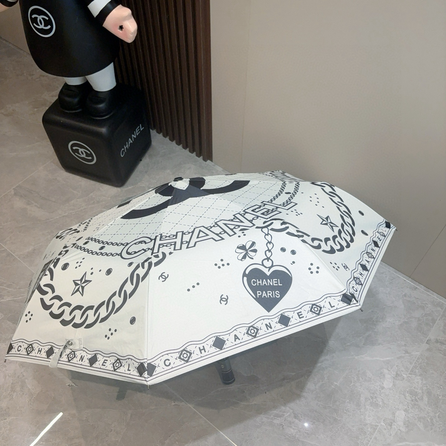  CHANEL（香奈儿）三折自动折叠晴雨伞 选用台湾进口UV防紫外线伞布 原单代工级品质 