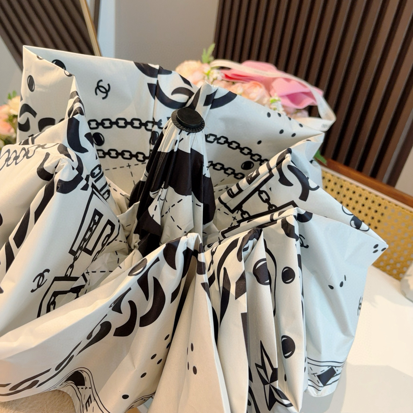 CHANEL（香奈儿）三折自动折叠晴雨伞 选用台湾进口UV防紫外线伞布 原单代工级品质 