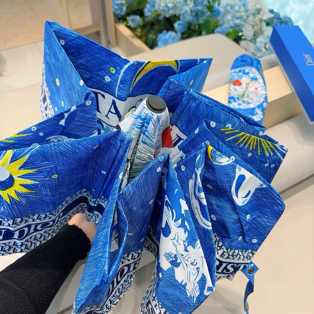  DIOR（迪奥） 三折自动折叠晴雨伞  时尚原单代工品质 细节精致 看得见的品质 打破一成不变 色泽纯