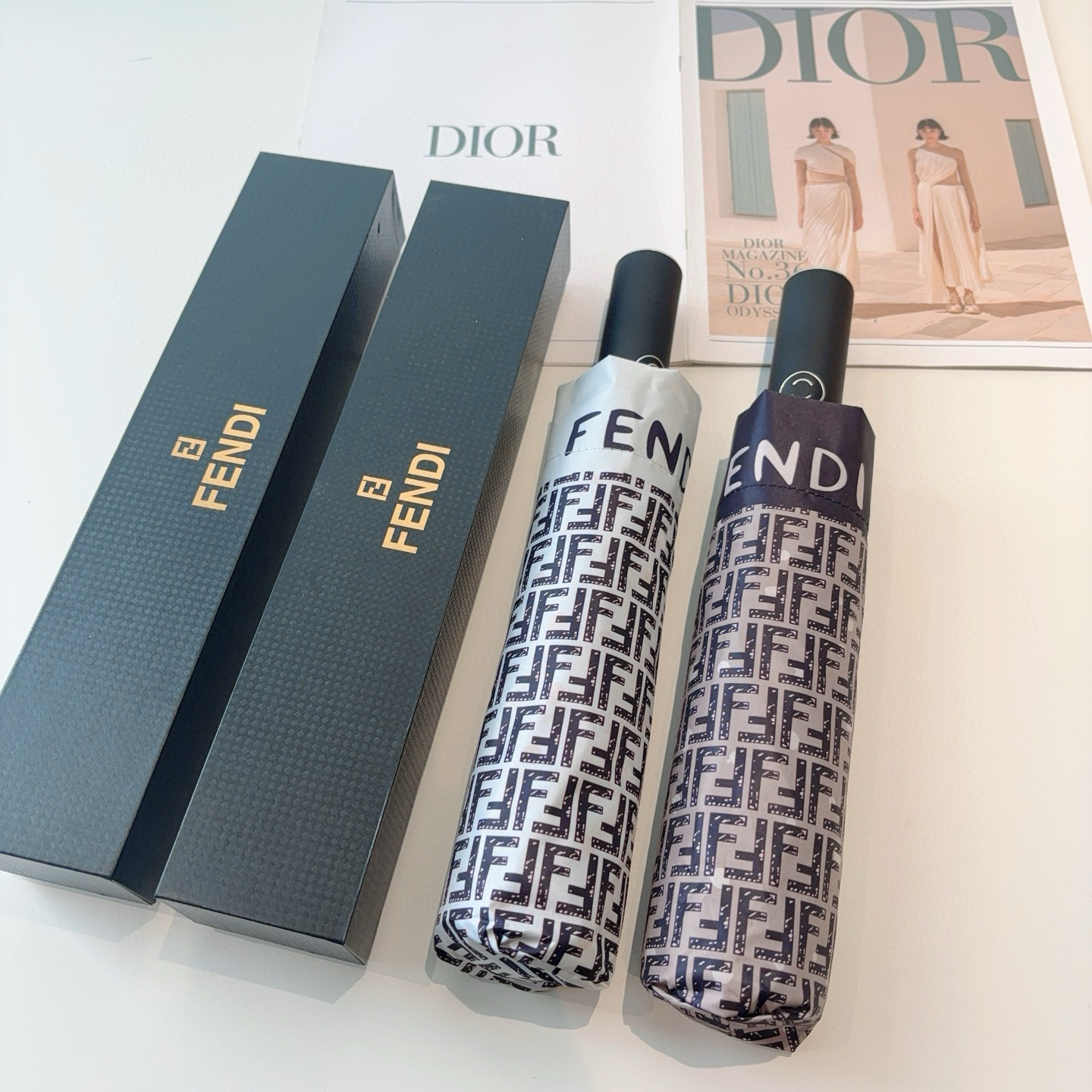  FENDI（芬迪）三折自动折叠晴雨伞 年度最新火爆单品  原单代工级品质 第一代210T碰击布防嗮拒水
