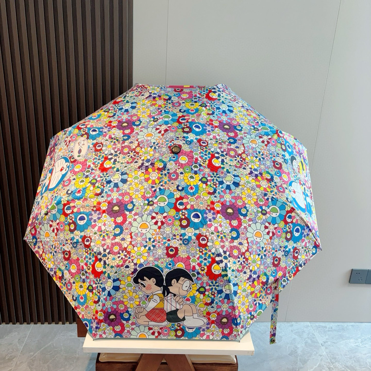 潮牌村上隆 三折折叠自动晴雨伞 设计大方，风格高贵迷人、时尚 可爱又不失优雅