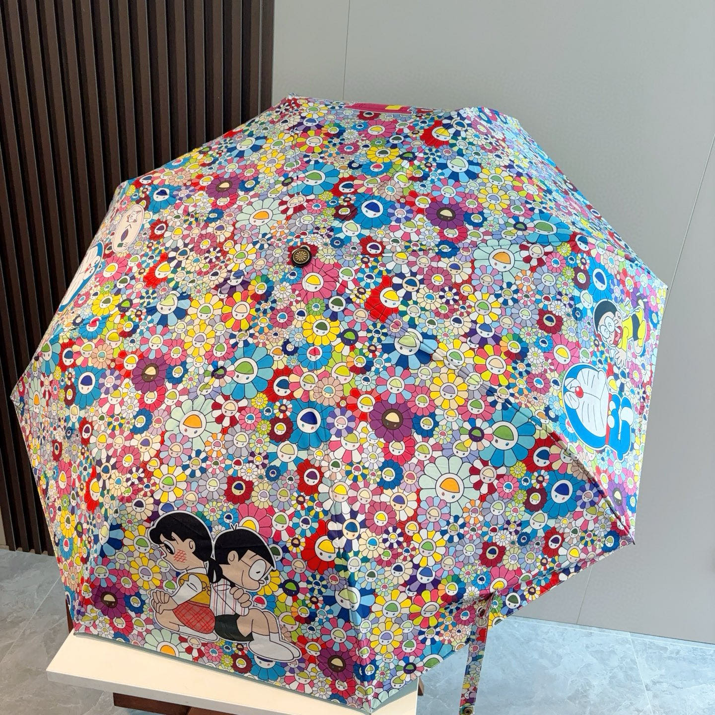 潮牌村上隆 三折折叠自动晴雨伞 设计大方，风格高贵迷人、时尚 可爱又不失优雅