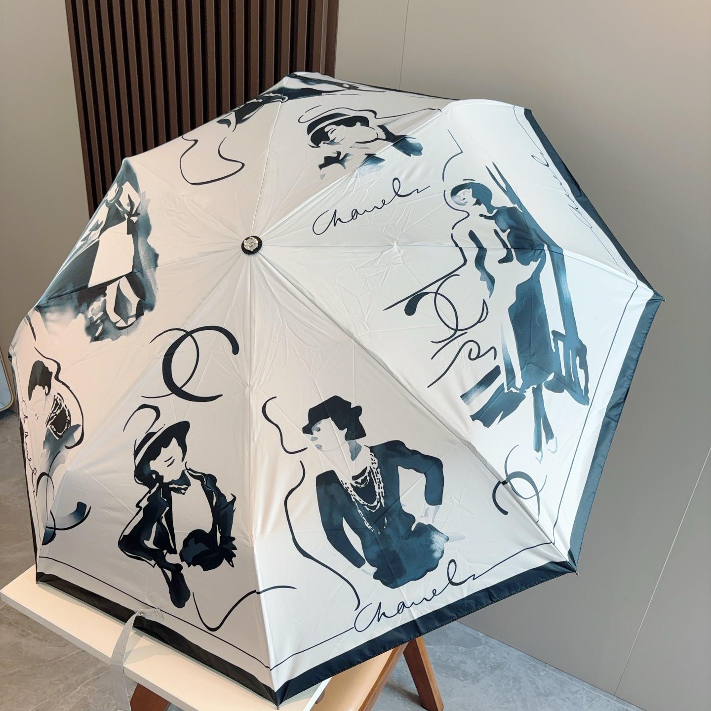  CHANEL（香奈儿）三折自动折叠晴雨伞 选用台湾进口UV防紫外线伞布 原单代工级品质 