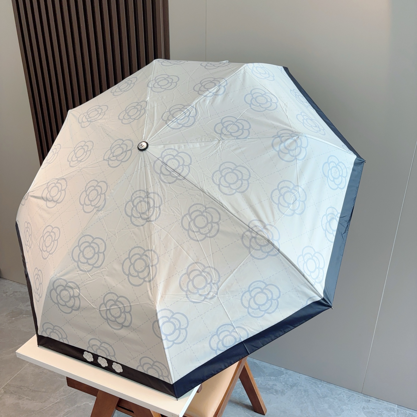  CHANEL（香奈儿）三折自动折叠晴雨伞 选用台湾进口UV防紫外线伞布 原单代工级品质 