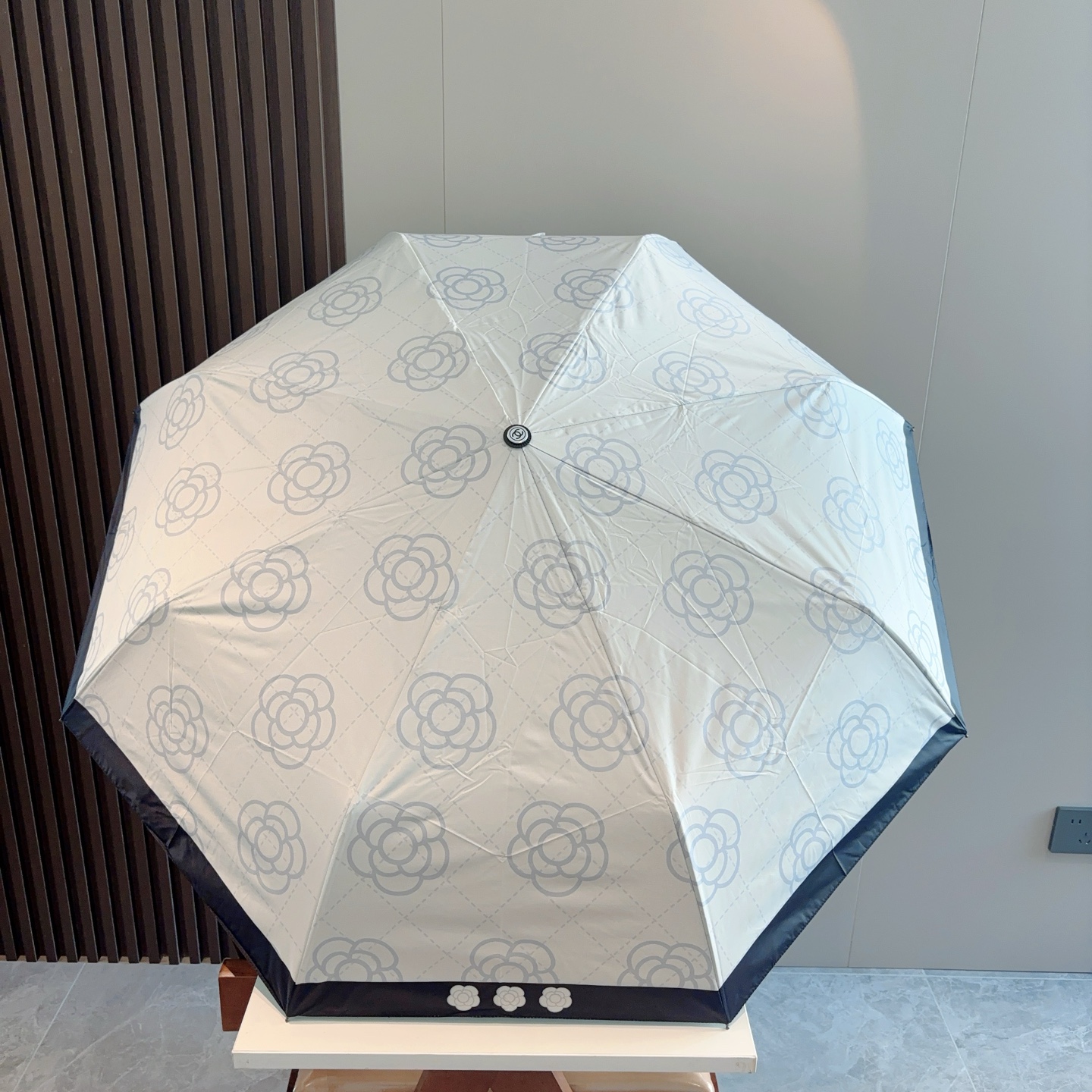  CHANEL（香奈儿）三折自动折叠晴雨伞 选用台湾进口UV防紫外线伞布 原单代工级品质 