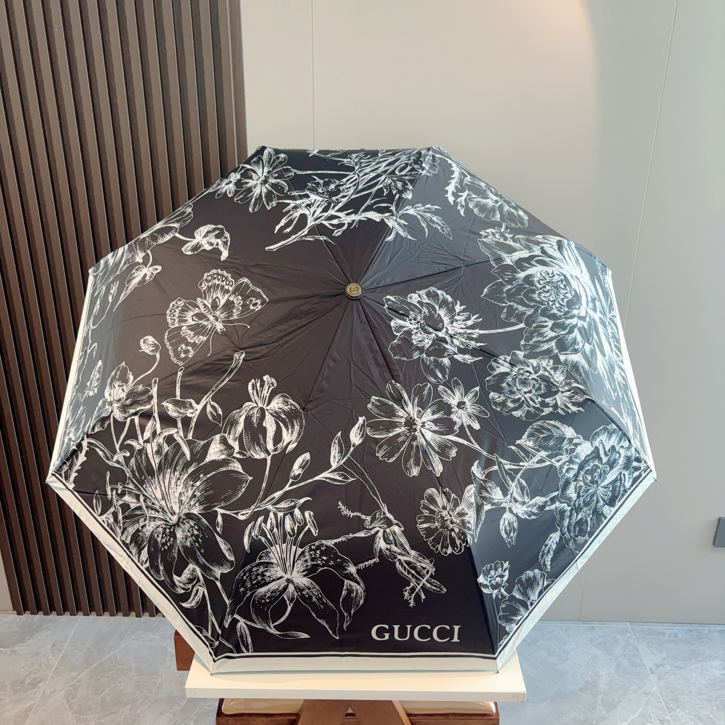  GUCCI（古奇）新款 三折自动折叠晴雨伞 选用台湾进口UV防紫外线伞布 原单代工级品质  🌹