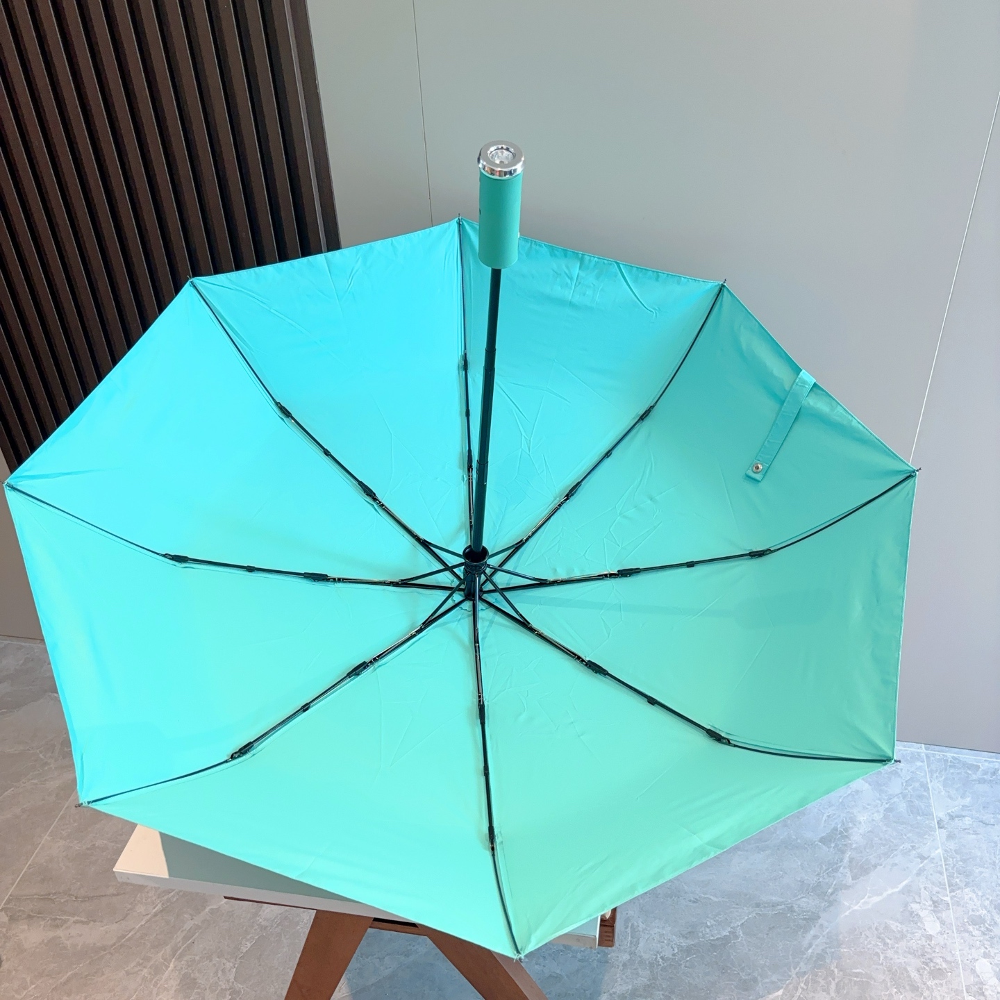  Tiffany蒂芙尼 三折自动折叠晴雨伞 火爆来袭 夏日里的小清新 高效阻隔紫外线涂层 有伞随行 晴雨